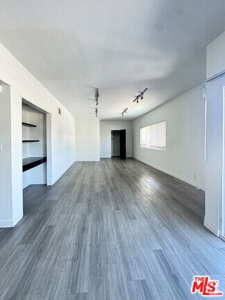 Building Photo - 7224 Hillside Ave