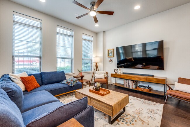 Foto del edificio - 7145 Copperleaf Dr