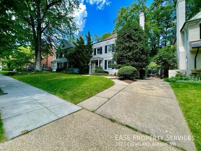 Building Photo - 3073 Cleveland Ave NW