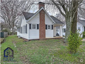 Building Photo - 1362 E Center St