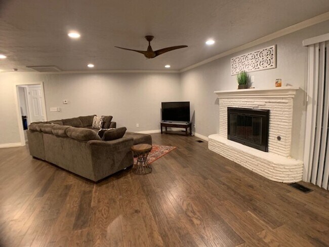 Foto del edificio - 3 Bed Home OKC - Move in Deposit-Free! (If Qualified)