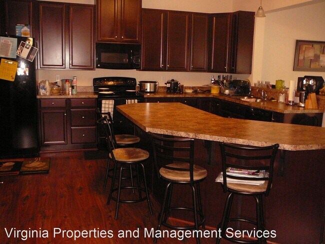 Foto del edificio - 1904 Cameron's Landing Ln