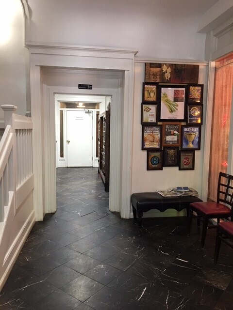 Foto del edificio - 31 E Center St