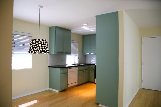 dining/kitchen - 177 Douglas St