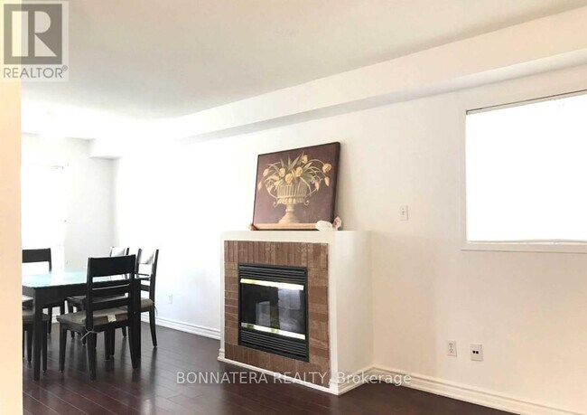 Building Photo - 5359 Bullrush Dr