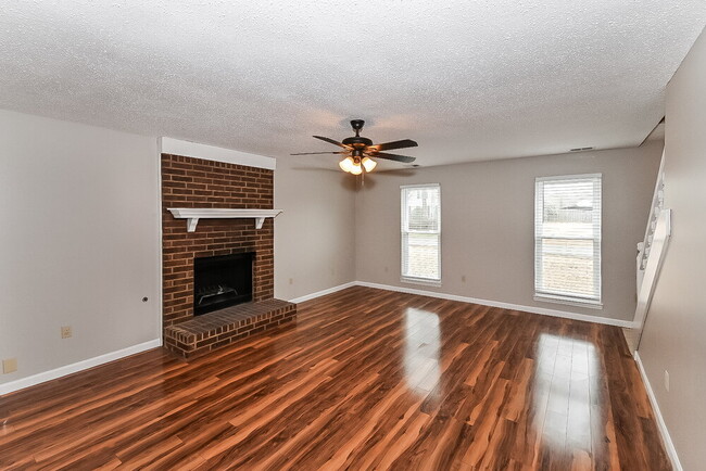 Building Photo - 2780 White Oak Dr