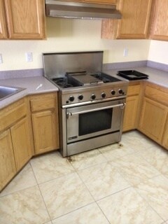 Foto del edificio - 4 BEDROOM HOME WITH VIEWS, NEAR WAALEW IN SYCAMORE ROCKS AREA OF APPLE VALLEY.