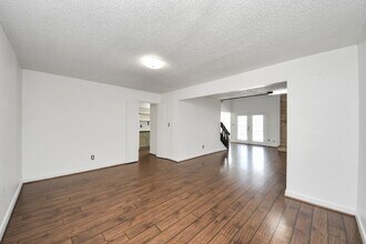 Building Photo - 6230 Grandvale Dr Building Photo - 6230 Grandvale Dr