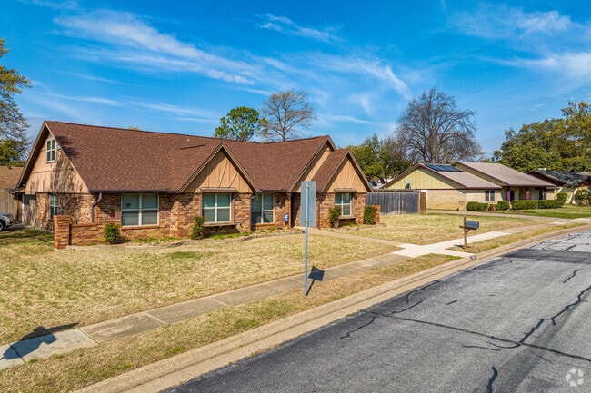 Homes in the neighborhood