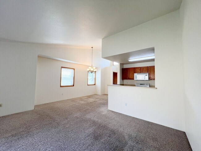 Building Photo - Triplex 5417 - 5421 North Hills Drive