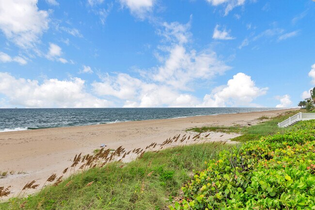Building Photo - 10 Sailfish Ln