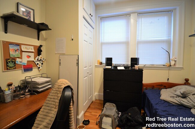 Foto del edificio - 73 Thatcher St