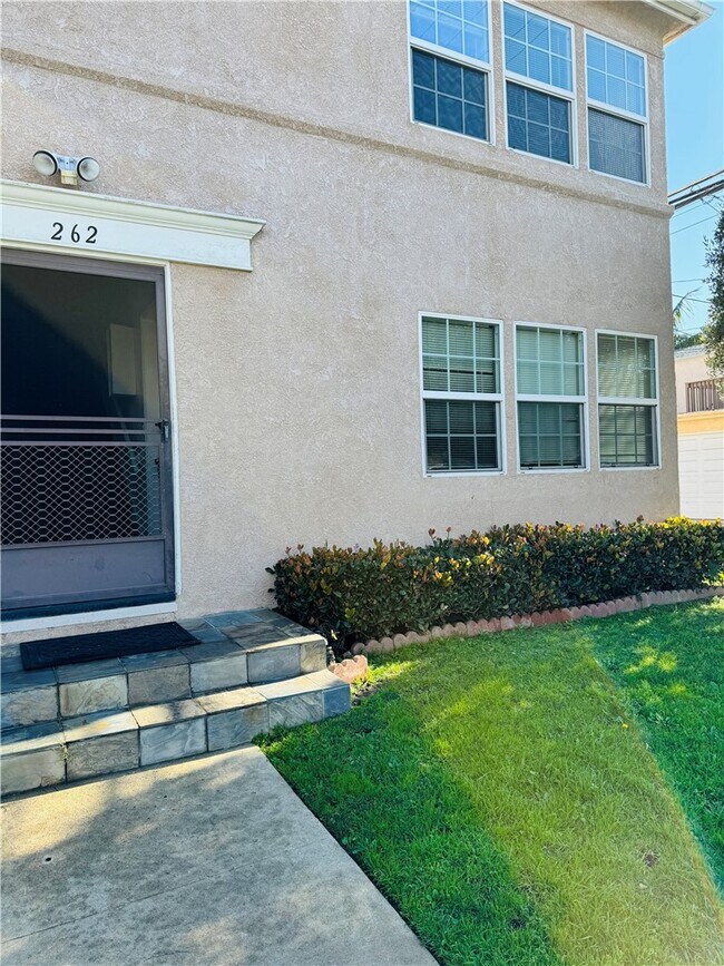 Building Photo - 262 Corona Ave