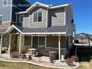 Building Photo - 284 N 725 E