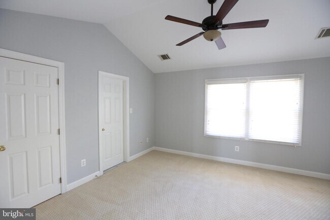 Foto del edificio - 4516 Fair Valley Dr