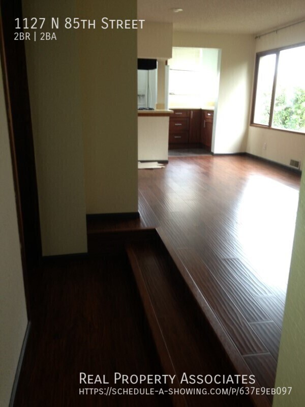 Foto del edificio - 1127 N 85th St