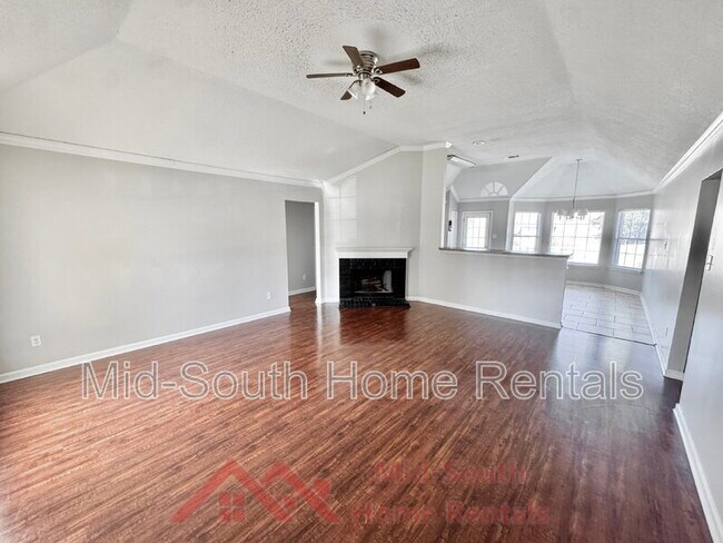 Foto del edificio - 55 Oakridge Cove