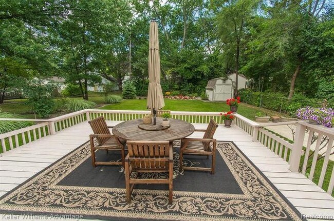 Foto del edificio - 4427 Woodland Ave