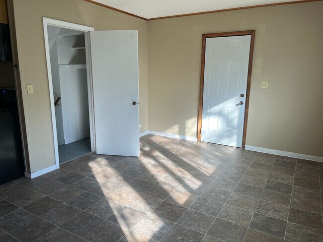 Foto del edificio - 4 bedroom, 2 bathroom home in the peaceful community of Mahtomedi access to White Bear Lake