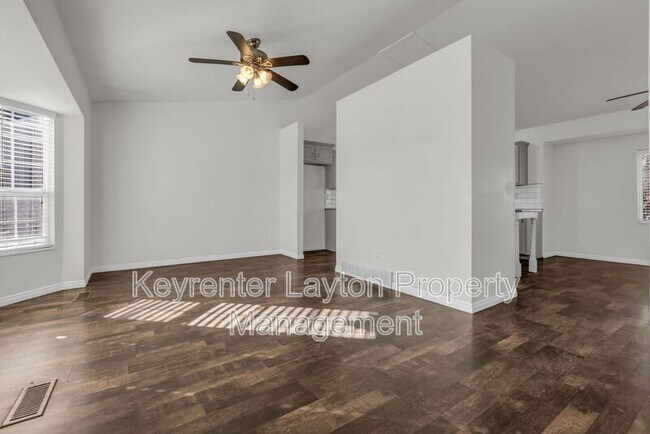 Building Photo - 1215 Sandi Dr