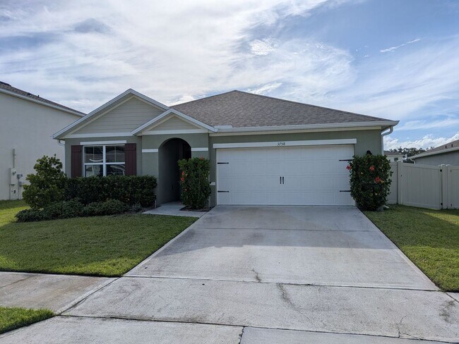 Building Photo - 3/2 House with Garage in Riverbend, Sanford