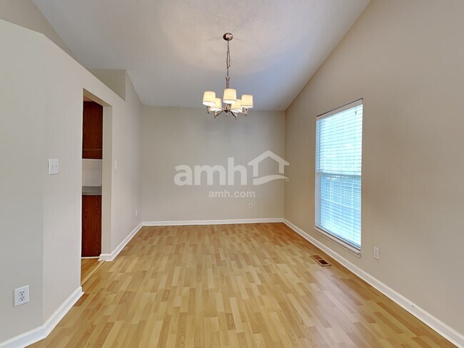 Building Photo - 6800 Fereday Ct