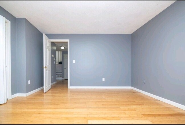 Foto del edificio - Life is better by the beach! Beach side townhouse 3bed 2.5 bath 1 garage,  master suite with priv...