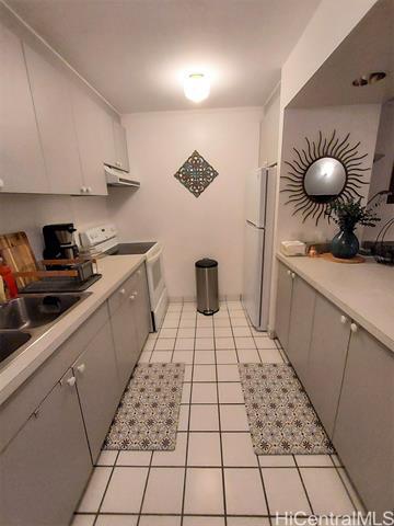 Building Photo - 1687 Pensacola St