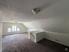 Building Photo - 942 W Edwards St