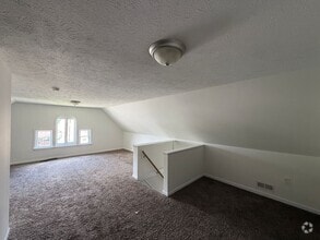 Building Photo - 942 W Edwards St
