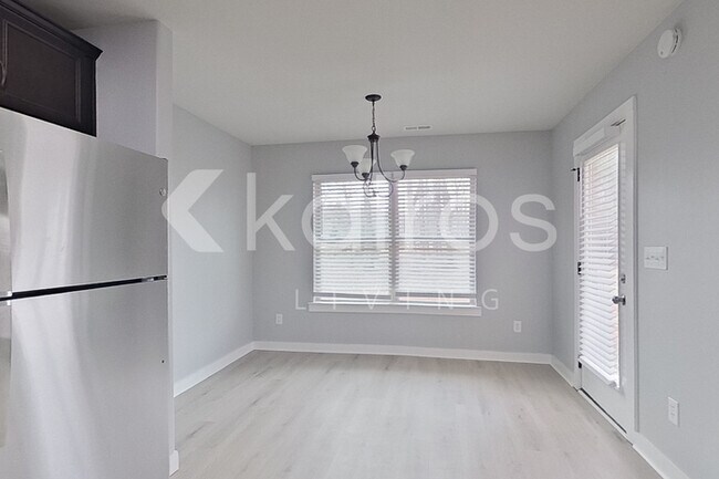 Foto del edificio - 496 Ford Chapel Rd