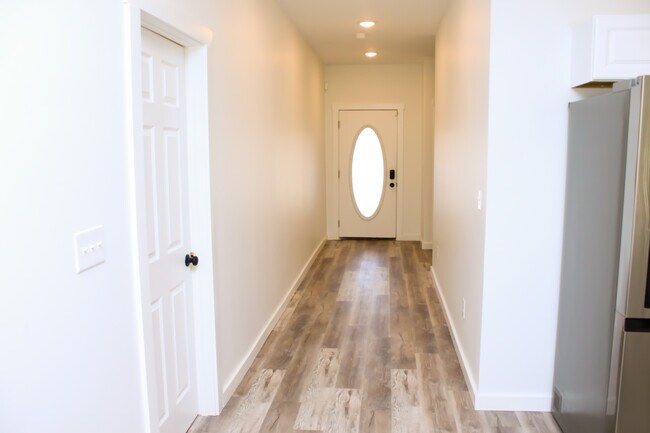 Foto del edificio - 5015 Reeder St