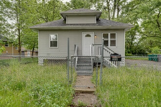 Building Photo - 1108 Magnolia Ave