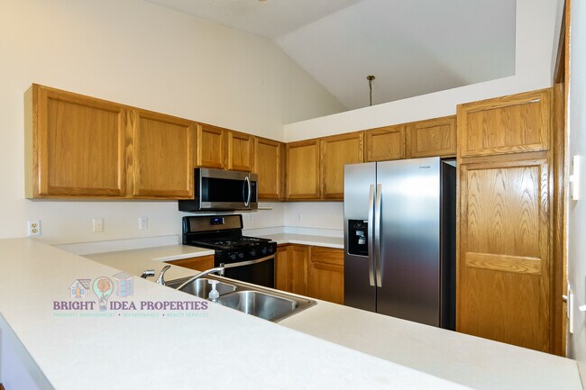 Foto del edificio - 2737 Douglas Dr N