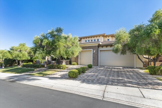 Foto del edificio - 10117 Edgecliff Ln