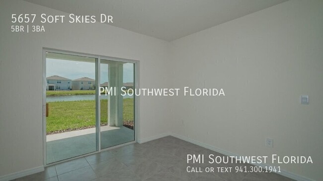 Foto del edificio - 5657 Soft Skies Dr