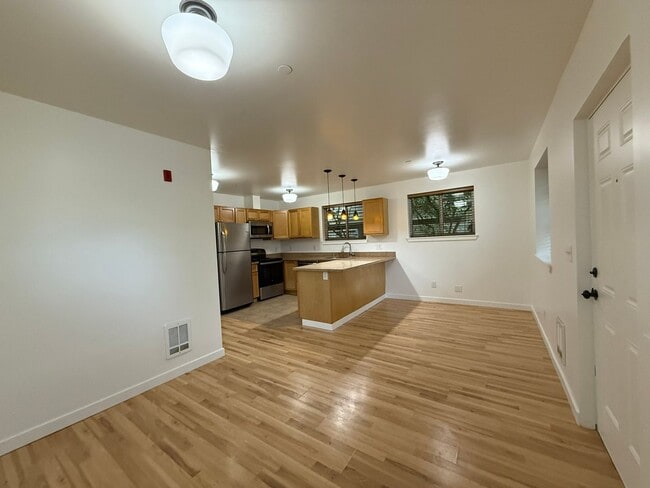 Foto del edificio - 3304 Claremont Ave S