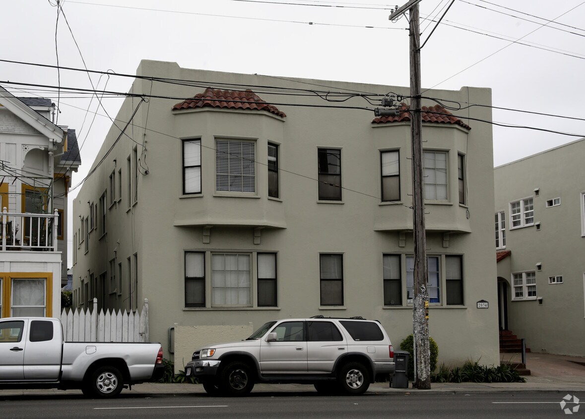 Primary Photo - 2034 Ashby Ave