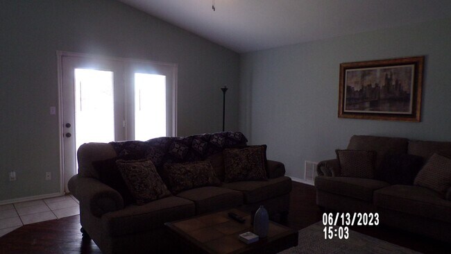 Foto del edificio - Pets Negotiable with Owner Approval!