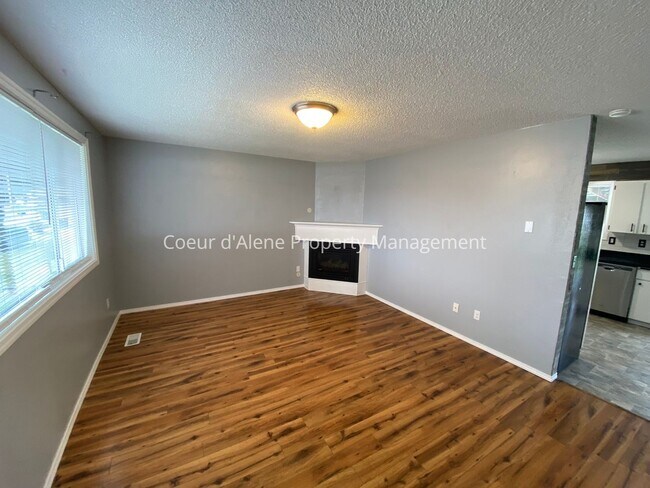 Foto del edificio - 3 bed house on corner lot in Post Falls!