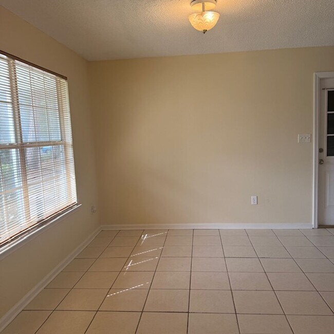 Foto del edificio - 3 Bedroom 2 Bath House