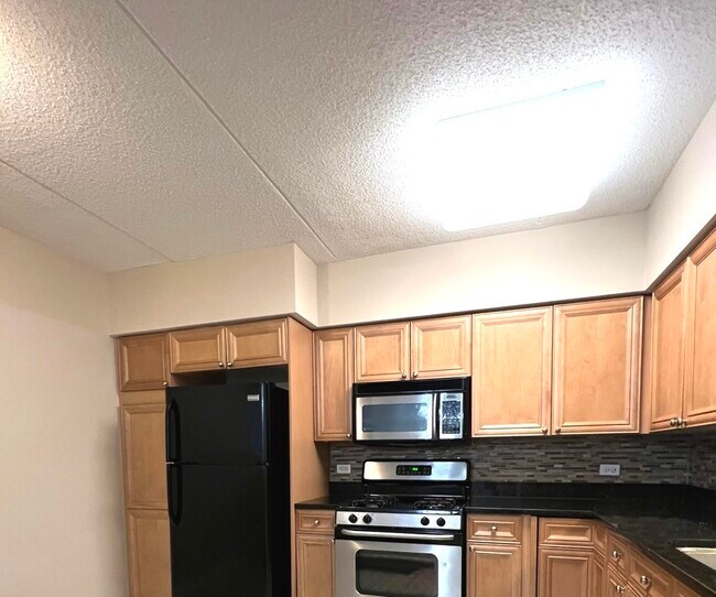 Building Photo - 655 Perrie Dr