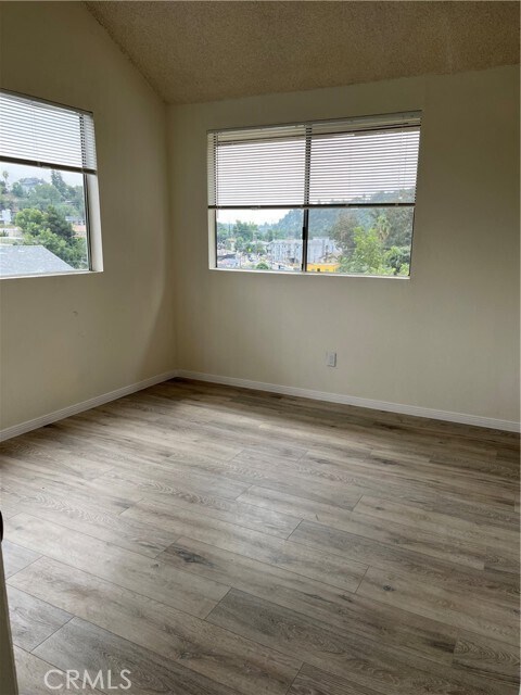 Foto del edificio - 845 Banks Ct Dr