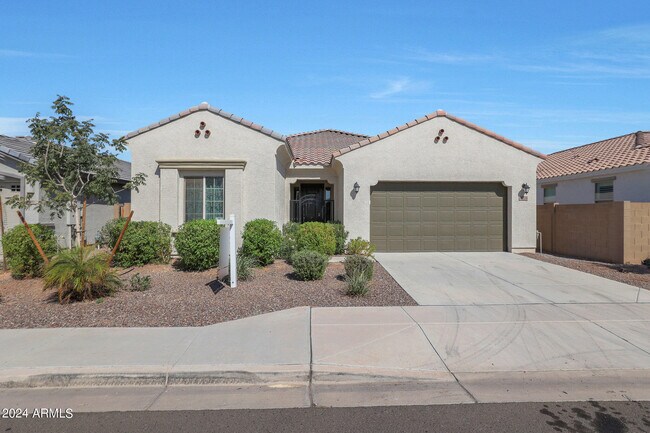 Building Photo - 9226 W Meadowbrook Ave