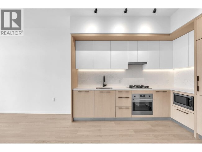 Building Photo - 5189 Earles St