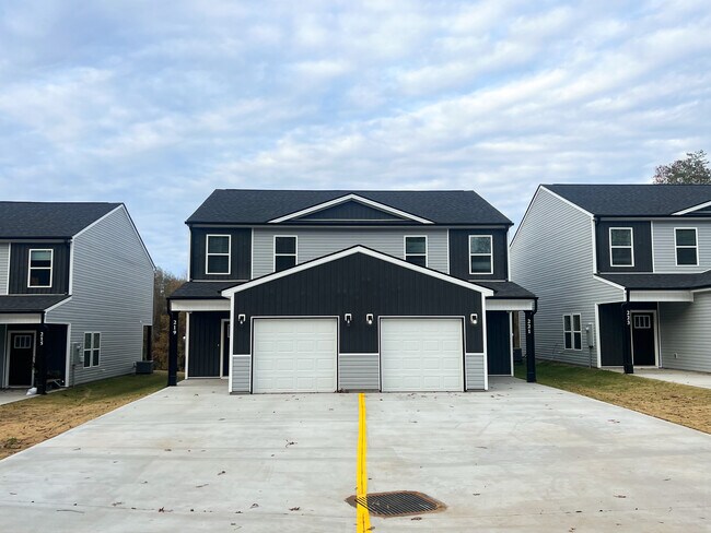 Building Photo - 285 Johnson Cir