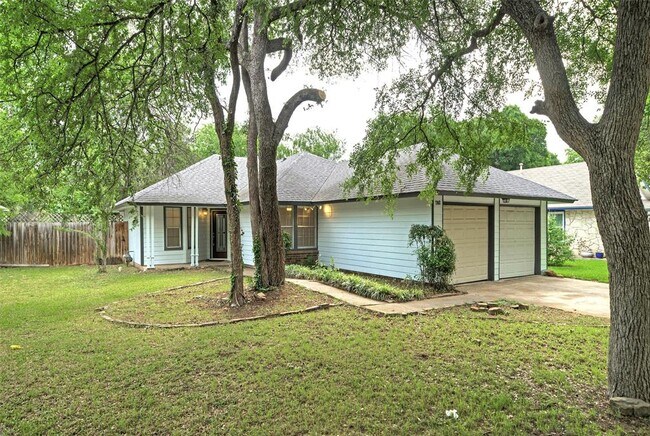 Foto del edificio - 702 Twin Oak Trail