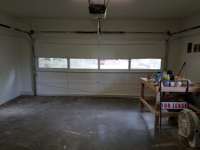 Foto del edificio - 2307 Pine Tree Rd