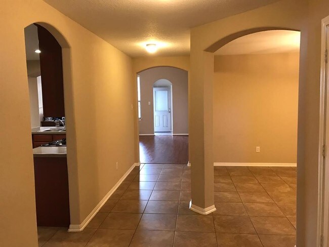 Building Photo - 6302 Hadley Rock Dr