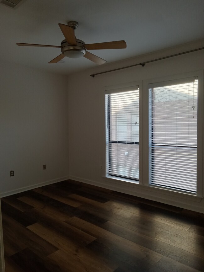 Bedroom - 7744 Lasalle Ave
